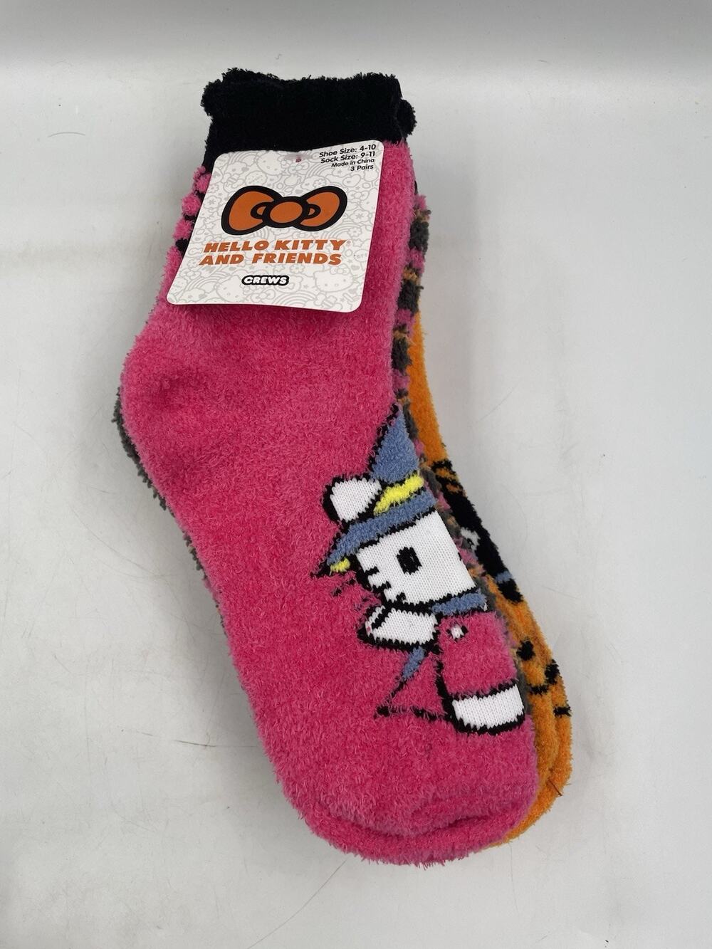 Hello Kitty 2026 Fall Harvest Fuzzy Crew Socks Womens 3 Pairs Size 4-10 NEW